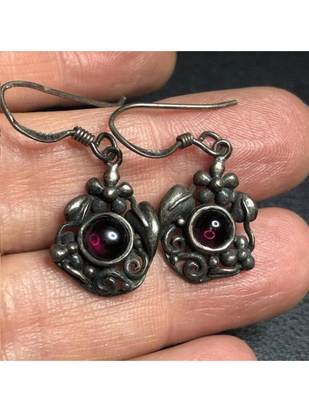 B2928 VTG BOMA Floral Dangle Earrings Oxidized 925 Sterling Silver 1.25"  Garnet